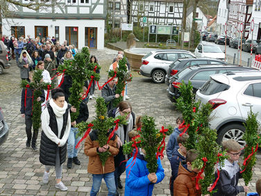 Palmsontag in St. Crescentius - Beginn der Heiligen Woche (Foto: Karl-Franz Thiede)